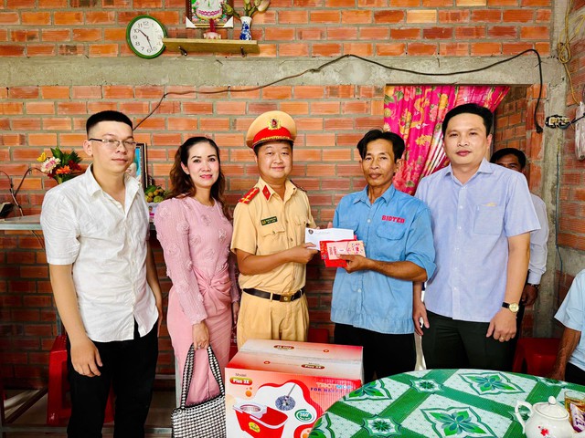 Người giữ nhịp bình yên: Những câu chuyện sau mỗi cung đường- Ảnh 2.