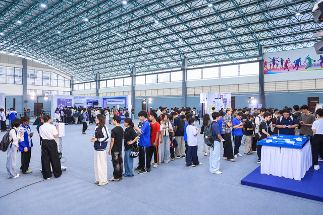Ngày hội công nghệ Samsung Innovation Campus SIC Tech Day 2026 đến với hơn 1.000 sinh viên Hà Nội - Ảnh 4.