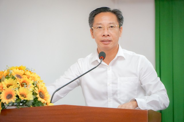 BIDV Chi nhánh Hậu Giang trao tặng 2 máy siêu âm tổng quát cho Bệnh viện Đa khoa TP Cần Thơ- Ảnh 4.