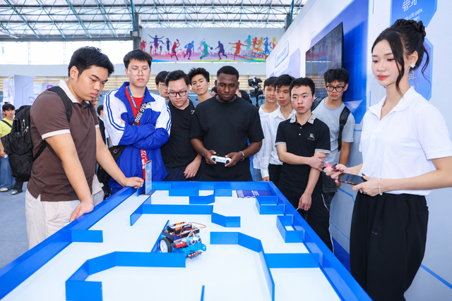 Ngày hội công nghệ Samsung Innovation Campus SIC Tech Day 2026 đến với hơn 1.000 sinh viên Hà Nội - Ảnh 5.