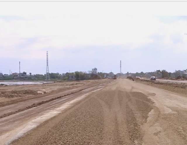 Thanh Hóa: Đẩy nhanh giải ngân, bảo đảm tiến độ đầu tư công - Ảnh 1.