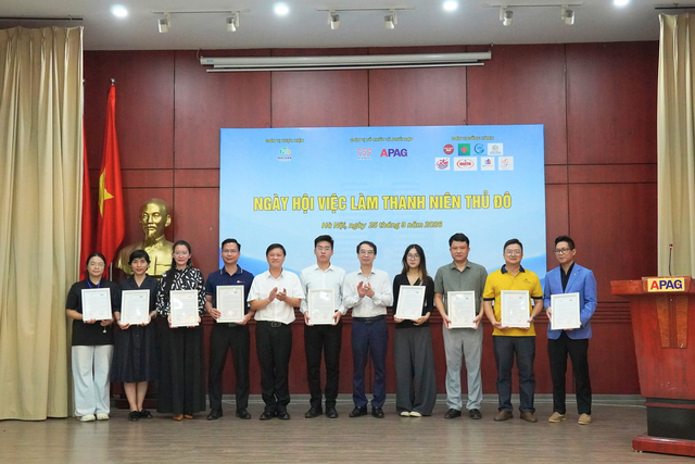 Mở rộng cánh cửa việc làm, kết nối người trẻ với doanh nghiệp - Ảnh 2.