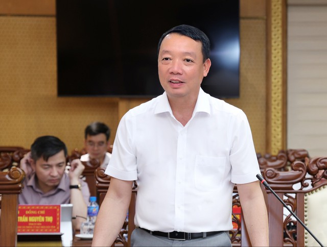 Bộ chính trị thông qua dự thảo báo cáo giám sát tại Hà Tĩnh- Ảnh 5.