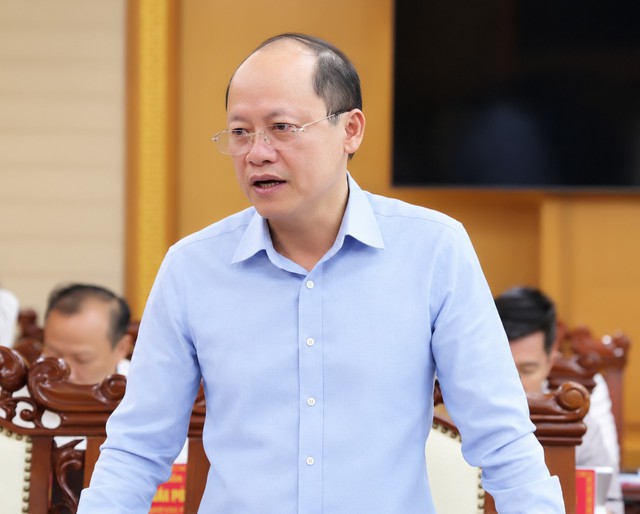 Bộ chính trị thông qua dự thảo báo cáo giám sát tại Hà Tĩnh- Ảnh 6.