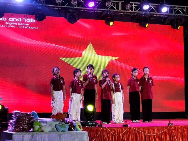 Lan tỏa tình yêu tiếng Anh qua Lễ hội Trăng Rằm - Ảnh 2.