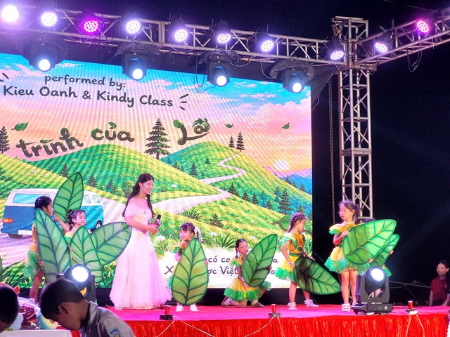Lan tỏa tình yêu tiếng Anh qua Lễ hội Trăng Rằm - Ảnh 1.