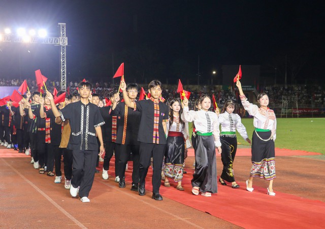 Khai mạc Đại hội Thể dục Thể thao tỉnh Nghệ An lần thứ X: Hào khí sông Lam và khát vọng vươn cao của thể thao xứ Nghệ- Ảnh 1.