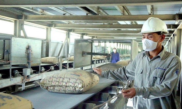 Làn sóng tăng giá xi măng lan rộng, mức cao nhất 100.000 đồng/tấn- Ảnh 1.