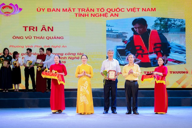 Hơn 500 tỷ đồng và chung một “Nghĩa tình dòng Lam” nơi mạch nguồn xứ Nghệ. - Ảnh 19.