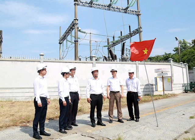 Gắn biển công trình chào mừng kỷ niệm 50 năm Ngày thành lập Công ty Điện lực Đà Nẵng - Ảnh 3.