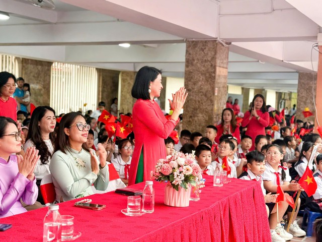 Lễ khai giảng đặc biệt tại Trường Tiểu học Thăng Long- Ảnh 7.