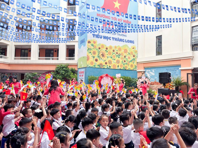 Lễ khai giảng đặc biệt tại Trường Tiểu học Thăng Long- Ảnh 4.