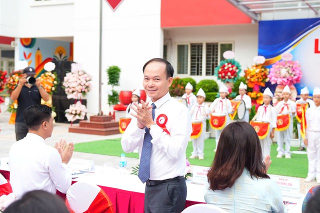 Rộn ràng ngày hội khai giảng tại Trường Tiểu học Đô thị Việt Hưng- Ảnh 5.