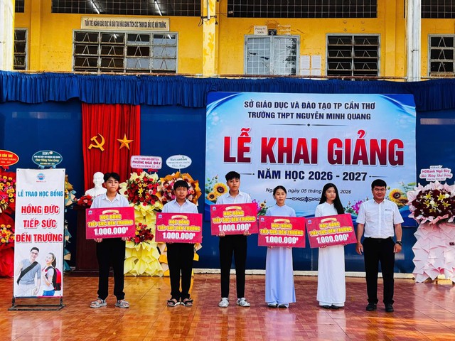 Công ty TNHH Hồng Đức trao 170 suất học bổng “Hồng Đức tiếp sức đến trường” năm học 2026-2027- Ảnh 3.