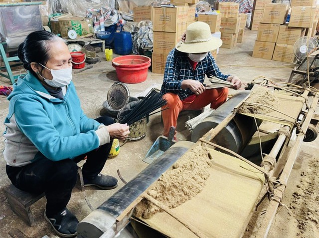 Một nghề truyền thống - được kể bằng hương thơm- Ảnh 2.