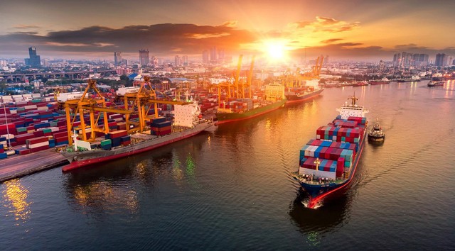 Thu ngân sách từ hoạt động xuất nhập khẩu 8 tháng đạt hơn 352 nghìn tỷ đồng- Ảnh 1.