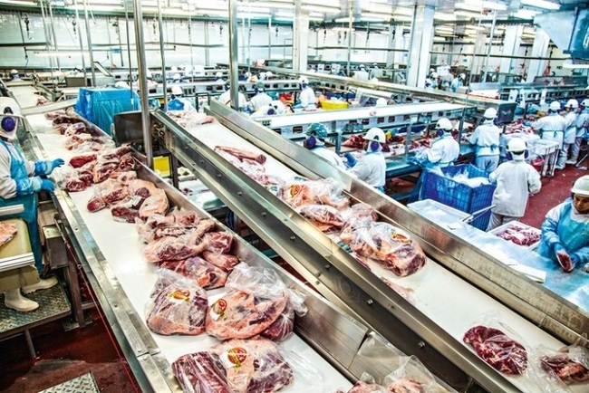 Trung Quốc phát hiện mẫu phẩm lấy từ bao bì thịt bò nhập khẩu từ Brazil cho kết quả dương tính với SARS-CoV-2.