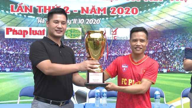 Giải bóng đá tranh Cúp Tạp chí doanh nghiệp và Tiếp thị lần 2 – năm 2020 - Ảnh 4.