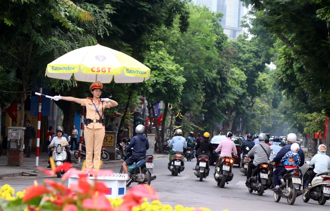 CSGT TP Hà Nội: Bảo đảm TTATGT phục vụ Đại hội Đảng bộ Thành phố lần thứ XVII  - Ảnh 1.