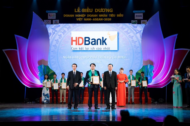HDBank: Doanh nghiệp tiêu biểu Việt Nam - ASEAN 2020 - Ảnh 2.