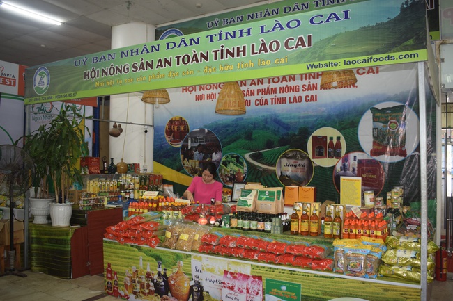 Lào Cai khởi động hội chợ quảng bá các sản phẩm OCOP - Ảnh 2.