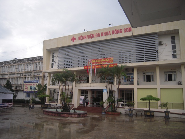 Bệnh viện Đa khoa huyện Đông Sơn (Thanh Hóa): “MỘT CHỮ THẬP ĐỎ VÀ NHỮNG TRÁI TIM HỒNG” - Ảnh 2.