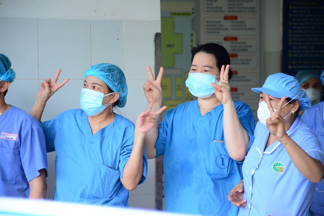 Niềm vui của các y bác sĩ Bệnh viện Đà Nẵng