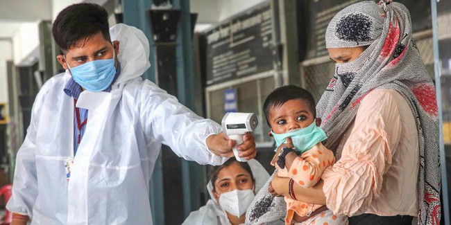 Ấn Độ ghi nhận 77.266 ca nhiễm Cvoid-19 mới, 1.057 ca tử vong chỉ trong một ngày - Ảnh 1.