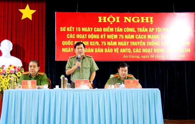 Công an tỉnh An Giang triệt xóa gần 250 tụ điểm tệ nạn xã hội sau một tháng ra quân cao điểm - Ảnh 1.