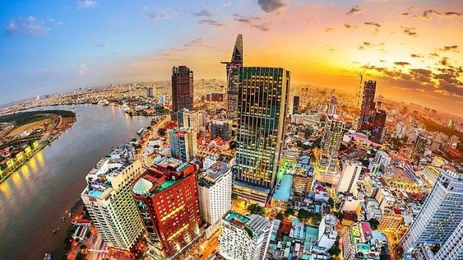 Kinh tế Việt Nam dự kiến tăng trưởng 1,8% trong năm 2020 - Ảnh 1.
