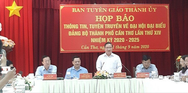 Cần Thơ: Hoạt động tuyên truyền gắn kết cán bộ, đảng viên và nhân dân thành phố - Ảnh 2.