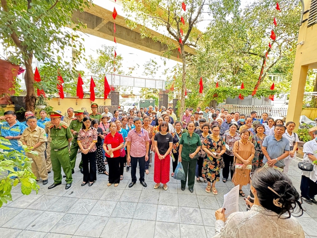 Phường Thịnh Quang: Chỉnh trang đô thị chào mừng 70 năm Ngày Giải phóng Thủ đô- Ảnh 1.