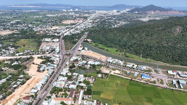 Gia Lai đặt mục tiêu tăng trưởng GRDP từ 8,8% trở lên trong năm 2026- Ảnh 1.