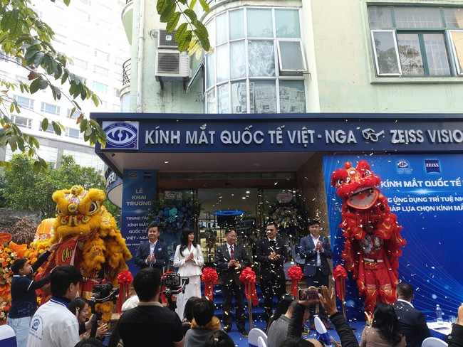 Trung tâm kính mắt Quốc tế Việt - Nga x ZEISS Vision Expert khai trương cơ sở thứ hai tại Hà Nội- Ảnh 2.