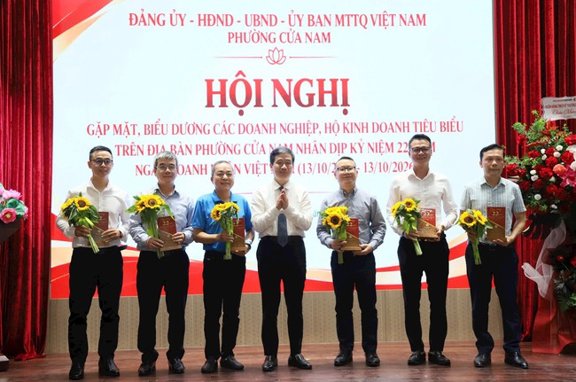 Phường Cửa Nam gặp mặt doanh nghiệp, doanh nhân tiêu biểu nhân Ngày Doanh nhân Việt Nam- Ảnh 5.
