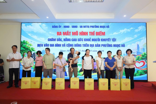 Phường Ngọc Hà thí điểm mô hình chăm sóc sức khỏe người khuyết tật tại gia đình, cộng đồng- Ảnh 3.