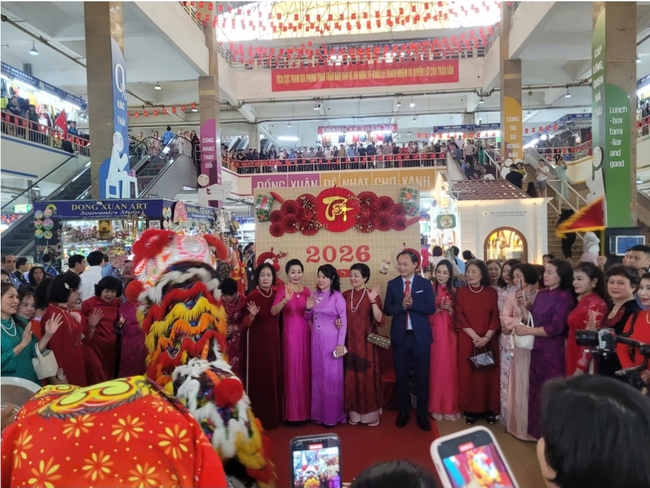 Chợ Đồng Xuân khai chợ đầu Xuân Bính Ngọ 2026- Ảnh 1.