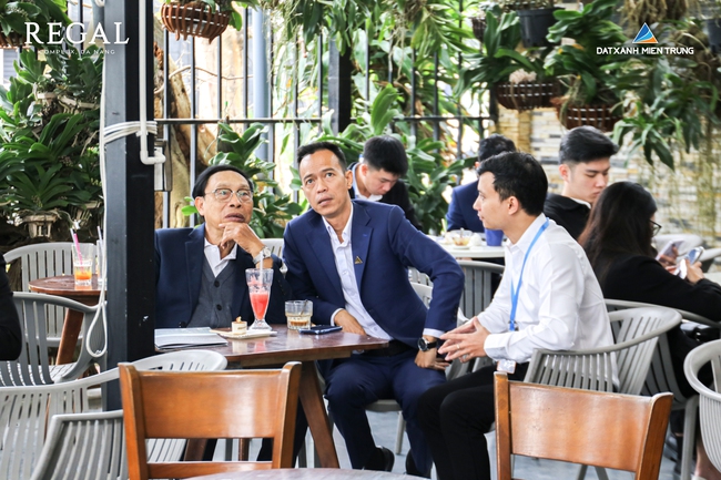 Không khí bán hàng sôi động tại Đất Xanh Miền Trung những ngày giáp Tết- Ảnh 1.