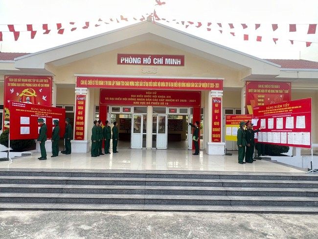 Hai cặp anh em song sinh cùng lên đường nhập ngũ- Ảnh 3. Hai cặp anh em song sinh cùng lên đường nhập ngũ- Ảnh 3.