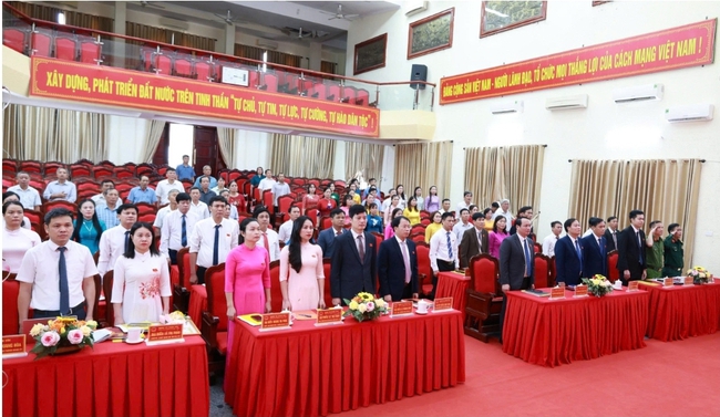 HĐND xã Thiệu Hóa khóa III tổ chức Kỳ họp thứ nhất, kiện toàn các chức danh chủ chốt- Ảnh 1.