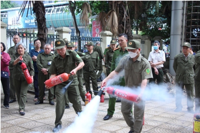 Phường Giảng Võ: Nâng cao năng lực PCCC cho lực lượng cơ sở- Ảnh 4.