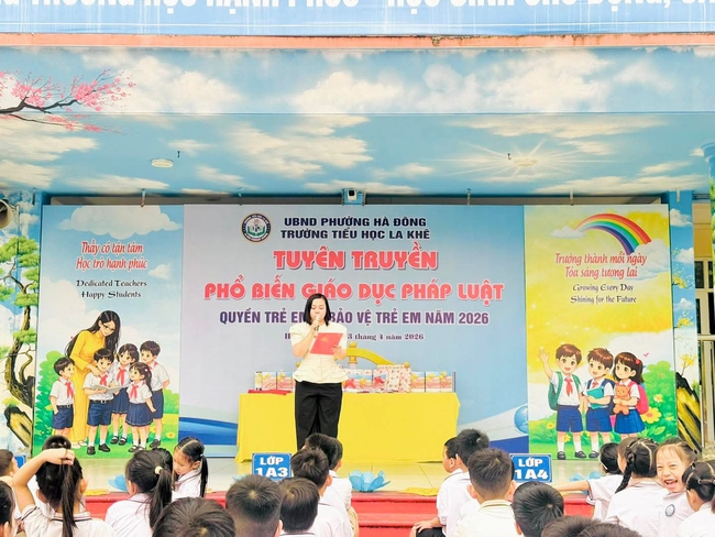 Trường Tiểu học La Khê: Tăng cường giáo dục pháp luật về quyền và bảo vệ trẻ em- Ảnh 8. Trường Tiểu học La Khê: Tăng cường giáo dục pháp luật về quyền và bảo vệ trẻ em- Ảnh 8.