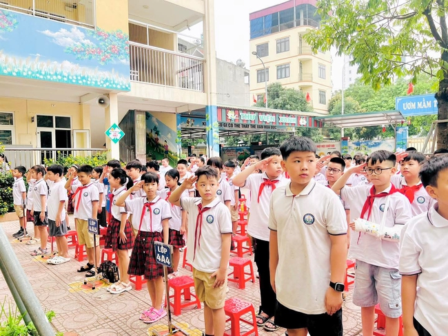 Trường Tiểu học La Khê: Tăng cường giáo dục pháp luật về quyền và bảo vệ trẻ em- Ảnh 2. Trường Tiểu học La Khê: Tăng cường giáo dục pháp luật về quyền và bảo vệ trẻ em- Ảnh 2.
