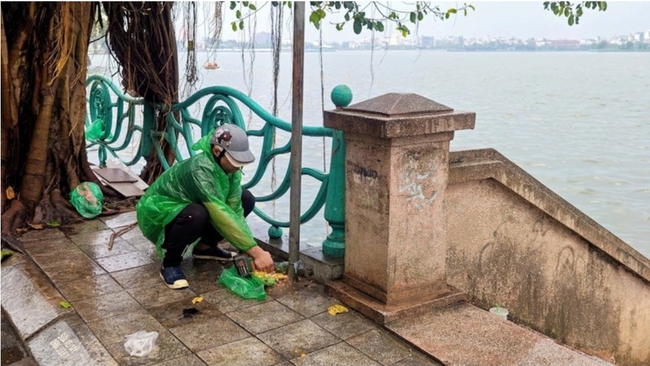 Phường Tây Hồ ra quân lập lại trật tự, chỉnh trang cảnh quan khu vực hồ Tây- Ảnh 3.