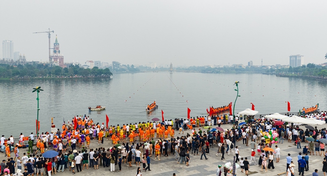 Phú Thọ: Giải Bơi chải thu hút đông đảo du khách thập phương dịp Giỗ Tổ Hùng Vương- Ảnh 8.