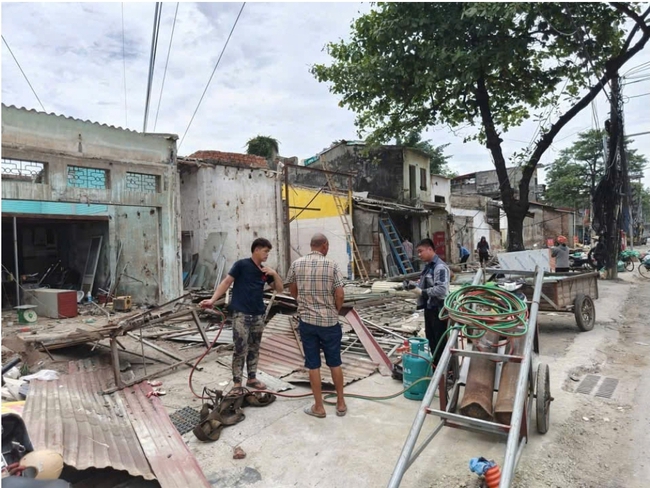 Hoàn thành bàn giao mặt bằng Dự án đường bao quanh khu tưởng niệm danh nhân Chu Văn An trước tiến độ- Ảnh 1.