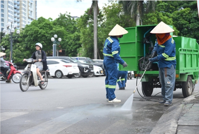Phường Tây Hồ: Quyết liệt xử lý các “điểm đen” rác thải, chỉnh trang diện mạo đô thị- Ảnh 3.