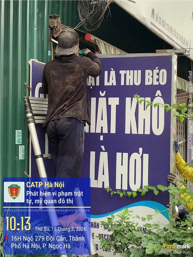 Phường Ngọc Hà: Kiên trì giữ vững trật tự đô thị, ngăn tái lấn chiếm vỉa hè- Ảnh 1.