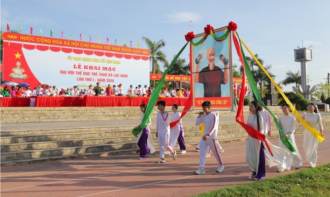 Hơn 3.000 người dự khai mạc Đại hội TDTT xã Lục Nam lần thứ I- Ảnh 1. Hơn 3.000 người dự khai mạc Đại hội TDTT xã Lục Nam lần thứ I- Ảnh 1.
