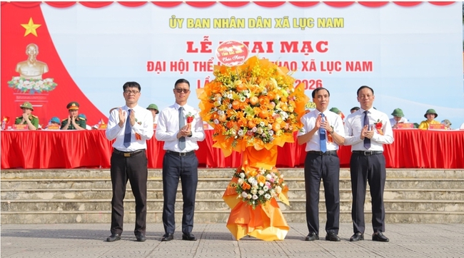 Hơn 3.000 người dự khai mạc Đại hội TDTT xã Lục Nam lần thứ I- Ảnh 4. Hơn 3.000 người dự khai mạc Đại hội TDTT xã Lục Nam lần thứ I- Ảnh 4.